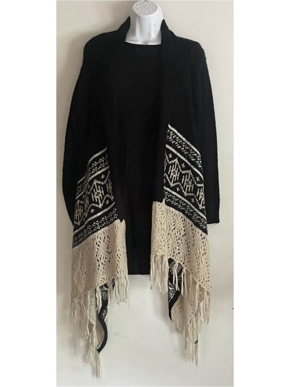 Canyon River Blues Black and Cream Fringe Knit Drape Shawl